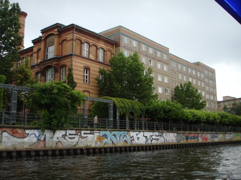 DSC06524.JPG - Boatride on the Spree