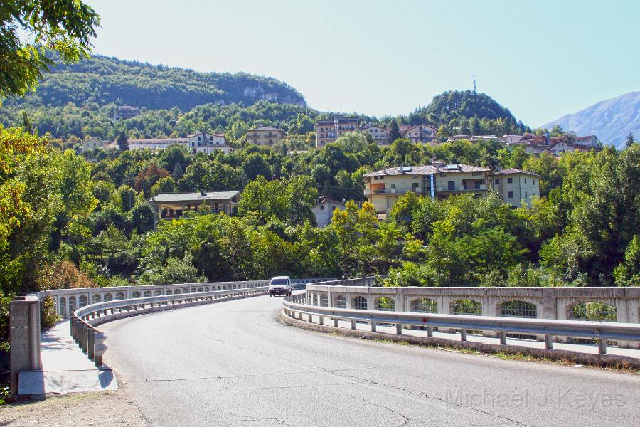 IMG_1381.JPG - Bridge to Caramanico Terme