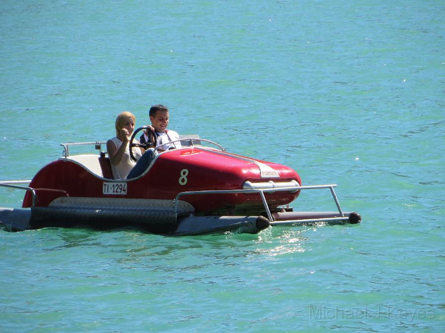 IMG_0445.JPG - Unique Paddle boats on Lake Lugano