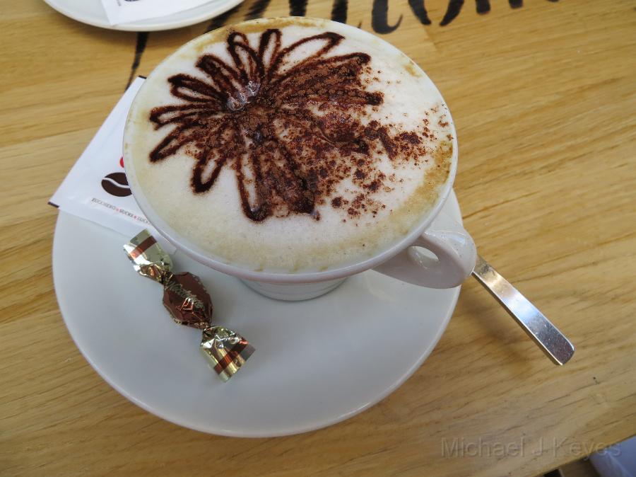 IMG_0462.JPG - Cappucino Artistry!