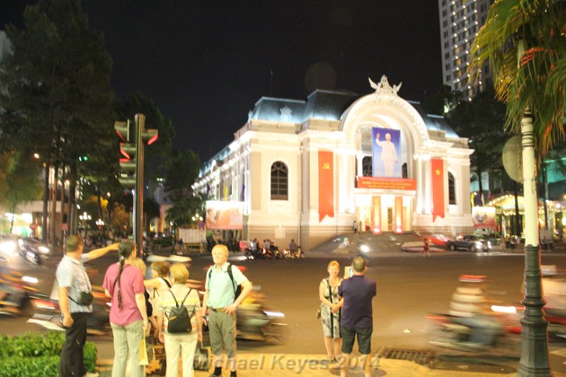 IMG_1506.JPG - Night time In saigon