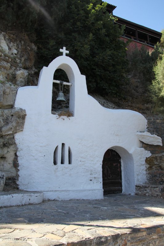IMG_9168.JPG - Small chapel on the shore of Lake Voulismeni  
