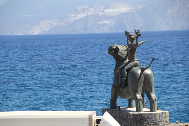 IMG_9262.JPG - Sculpture of Europe sitting on a bull
