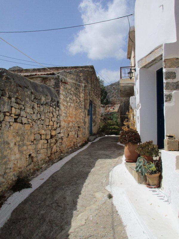 IMG_1702.JPG - Back streets