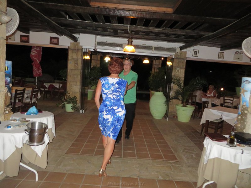 IMG_5827.JPG - Dancing at Thea. 