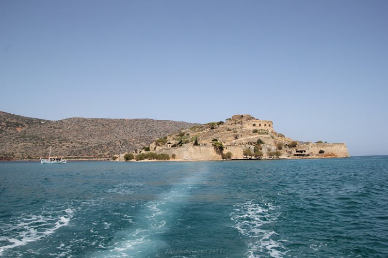 IMG_8620.JPG - Looking back on Spinalonga