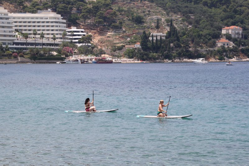 IMG_7936.JPG - Of course later in the trip we're headed to Brac,  (pronounced brash) and the beach and water sports... Paddle boarding is one of them. 