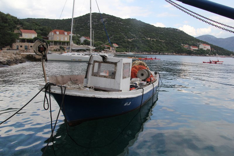 IMG_7988.JPG - Fishing harbor at Sipan