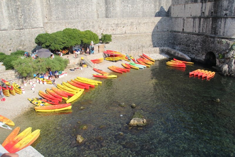 IMG_8721.JPG - Kayak waiting for tomorrow