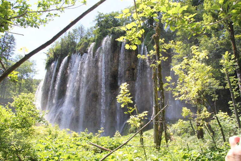 IMG_9453.JPG - First waterfalls