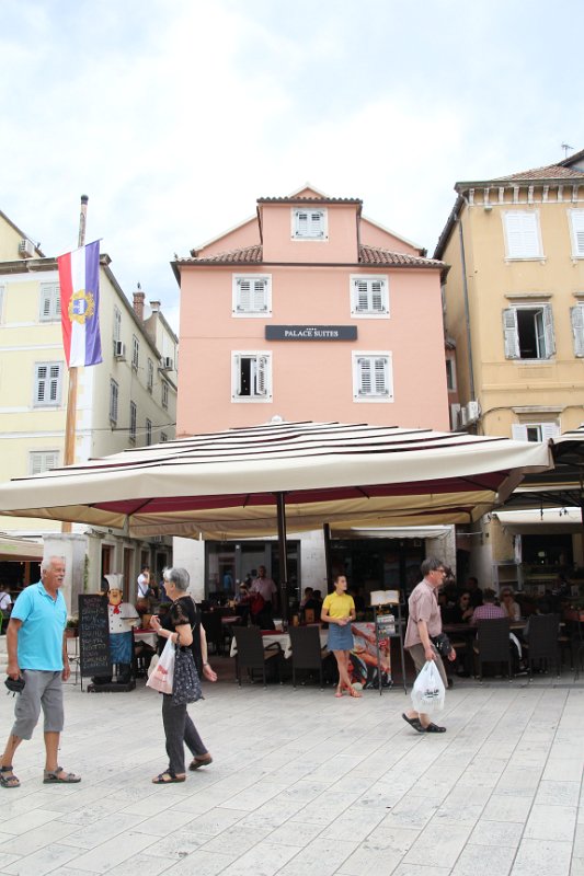 IMG_0488.JPG - Leaving Split today for Bol on the island of Brac.   This is a photo of our hotel in Split.  Palace Suites. 
